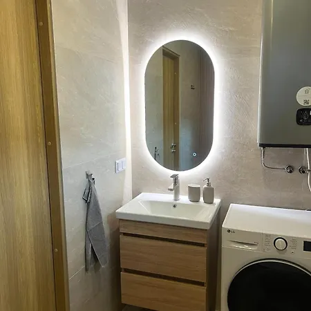 New! Two-bedroom In The Heart Of Poltsamaa! 아파트 *